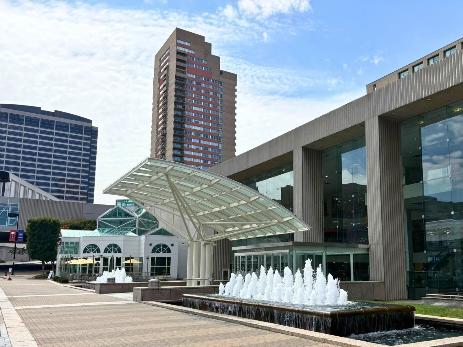 Image for the Point of Interest Crown Center